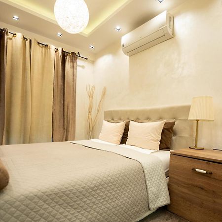 Central Business Apartments Jacuzzi Белград Экстерьер фото