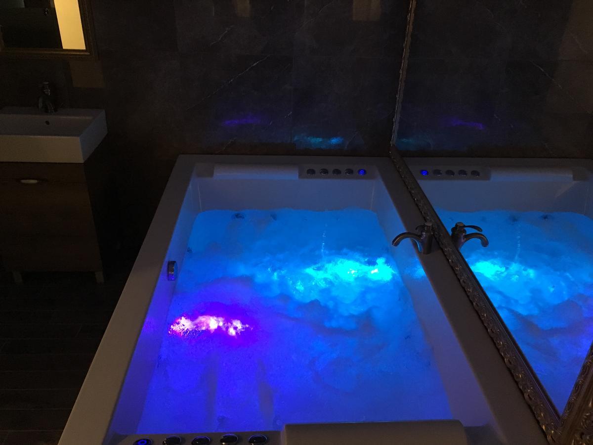 Central Business Apartments Jacuzzi Белград Экстерьер фото